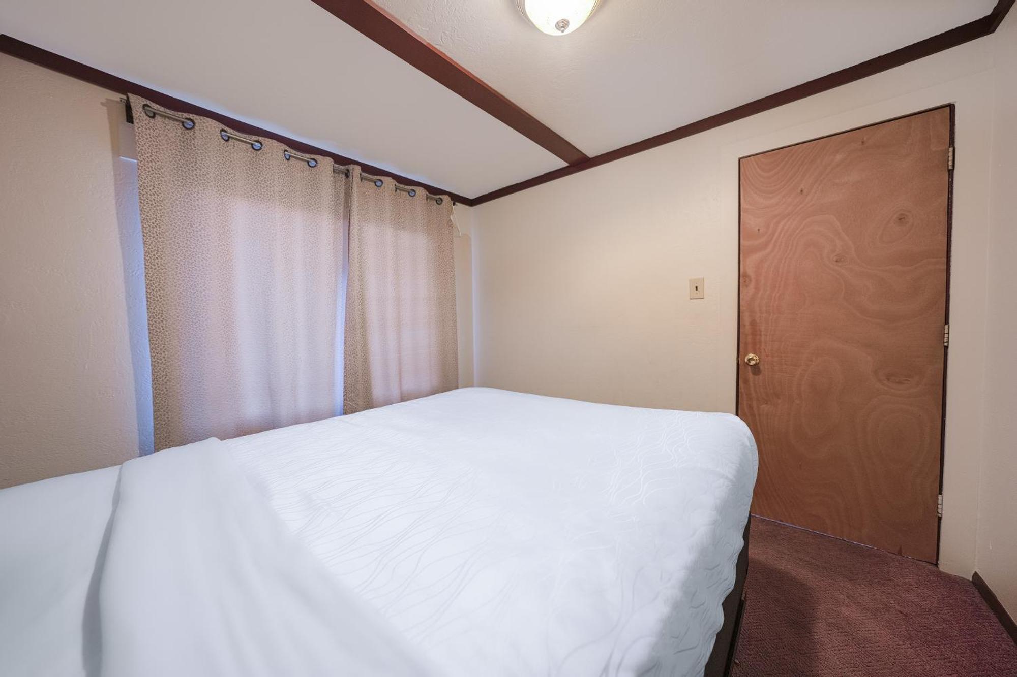 Oyo Hotel Portland Or Near Airport Gresham Exterior photo